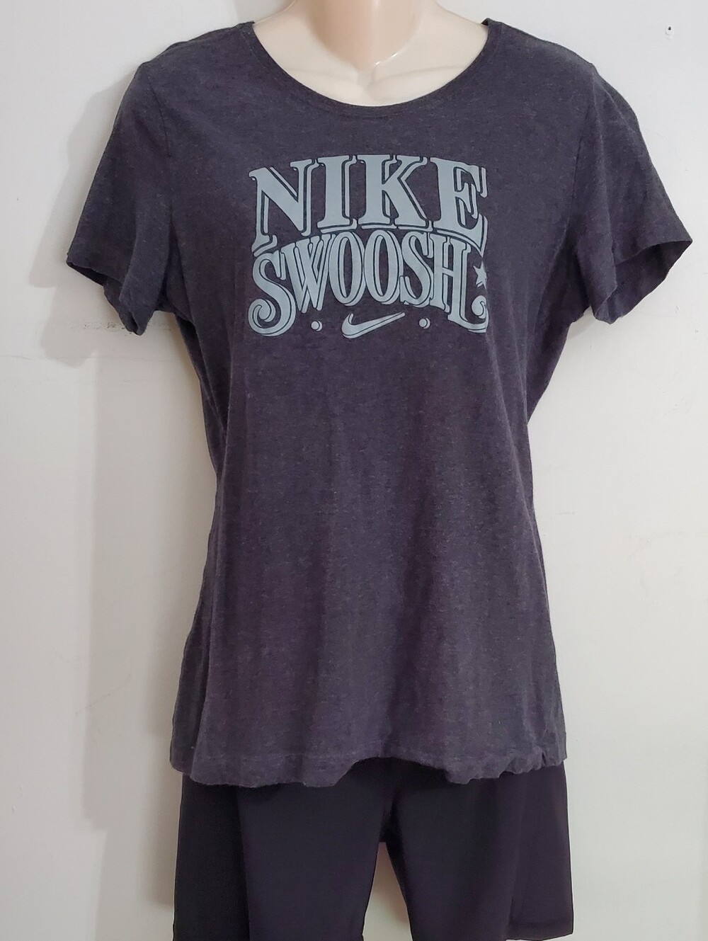 Nike Dark Gray Tee with Swoosh Graphic Women's Size Large Slim Fit T-Shirt